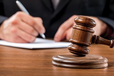 wills-and-trusts-attorney-courtroom-judgement wills and trusts attorney, courtroom judgement